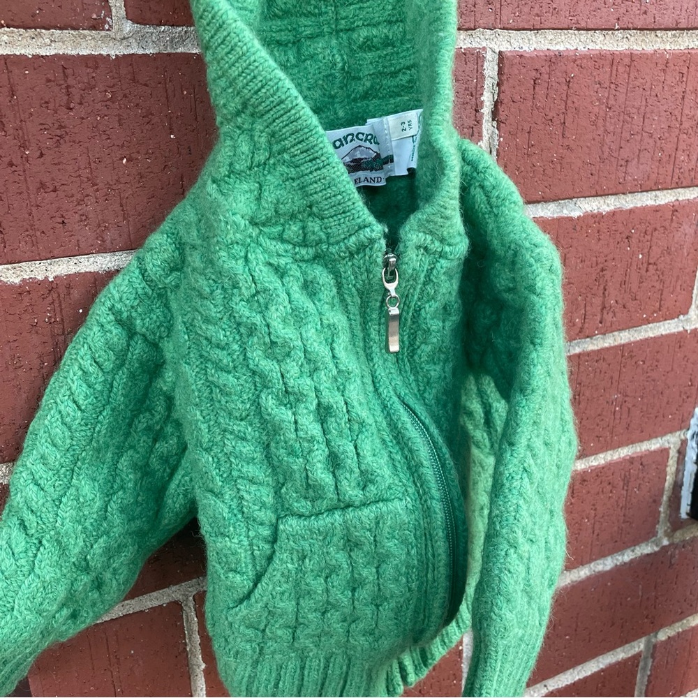 Aran crafts Ireland  Green HOODED ZIP  Up CARDIGAN WITH POCKETS Size 2-3 years